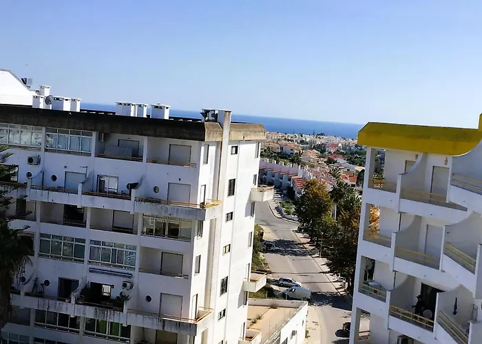Apartamento 1 Bedroom Chaves, Praceta Vitorino Nemesio,