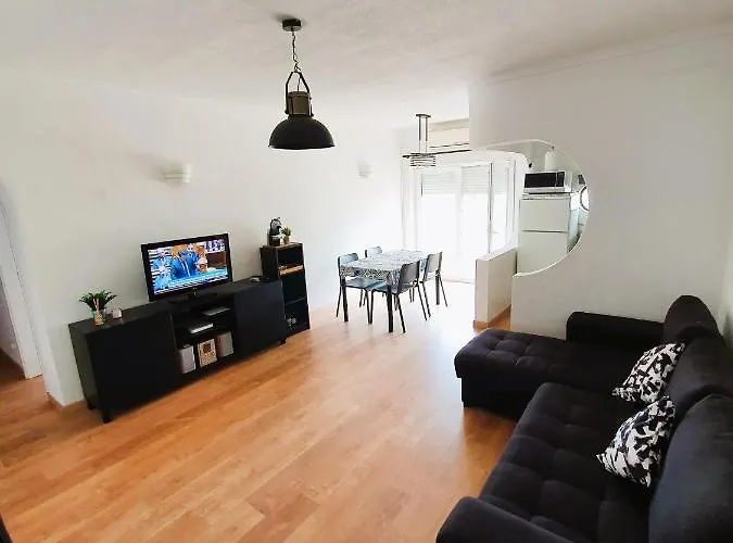 Apartamento 1 Bedroom Chaves, Praceta Vitorino Nemesio,